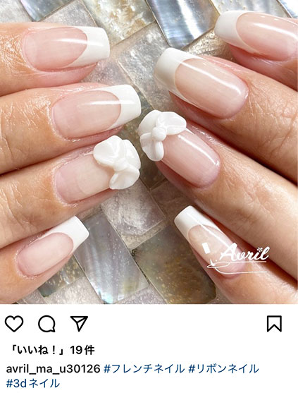 Avrilのインスタグラムのネイル写真